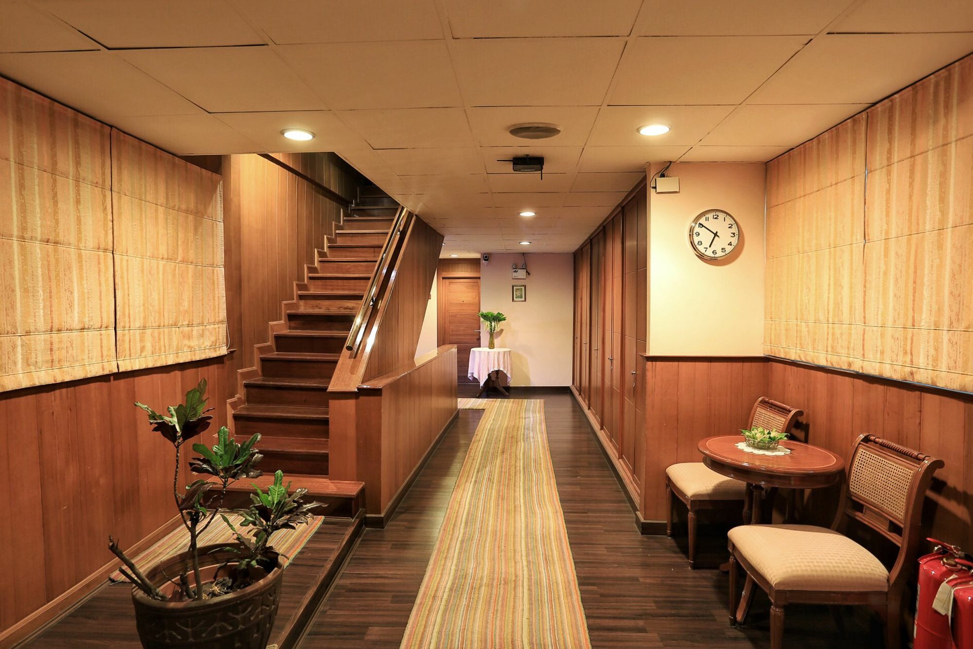 Travel Lodge Surawong (Adults Only) Bangkok Luaran gambar