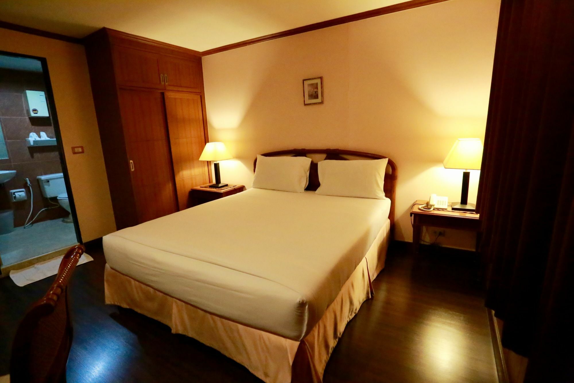 Travel Lodge Surawong (Adults Only) Bangkok Luaran gambar