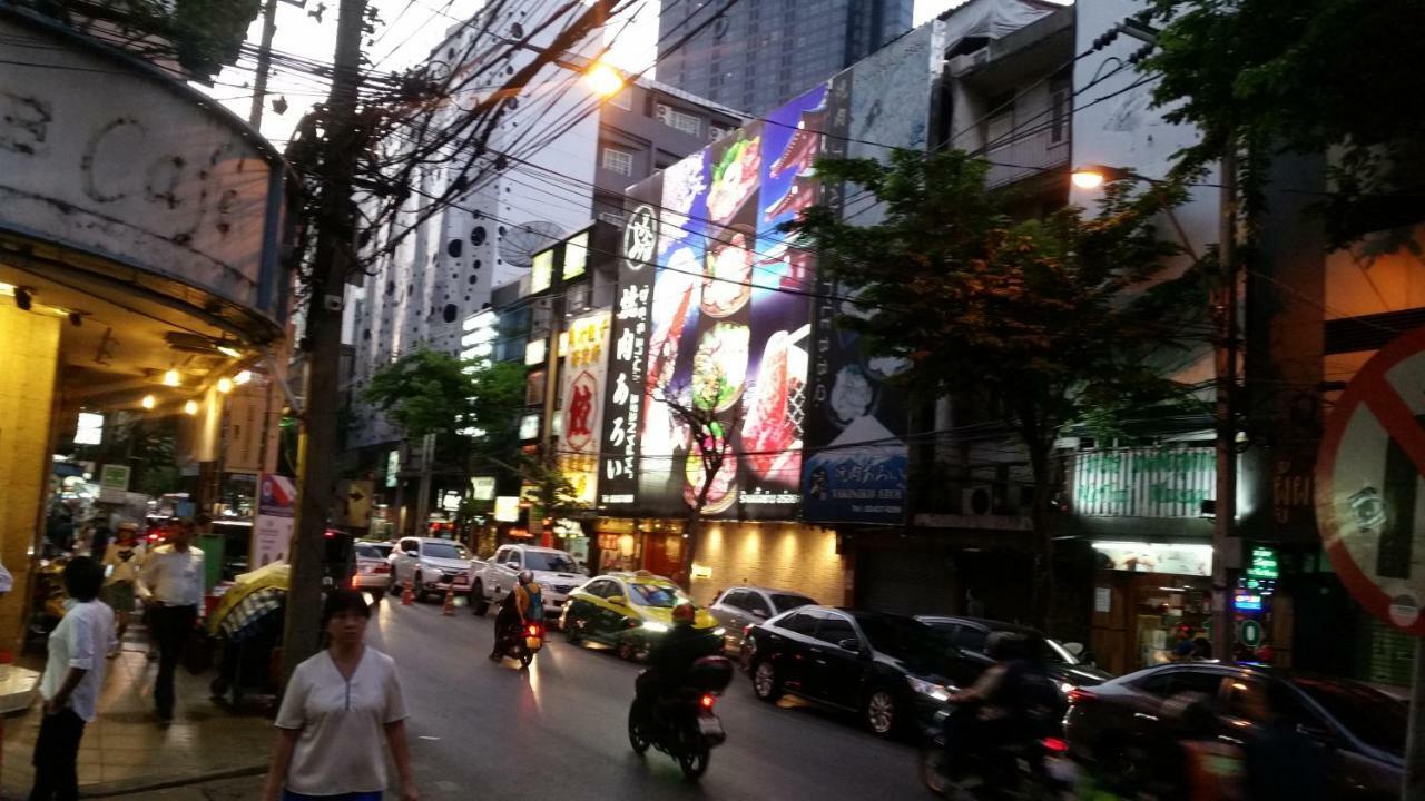 Travel Lodge Surawong (Adults Only) Bangkok Luaran gambar